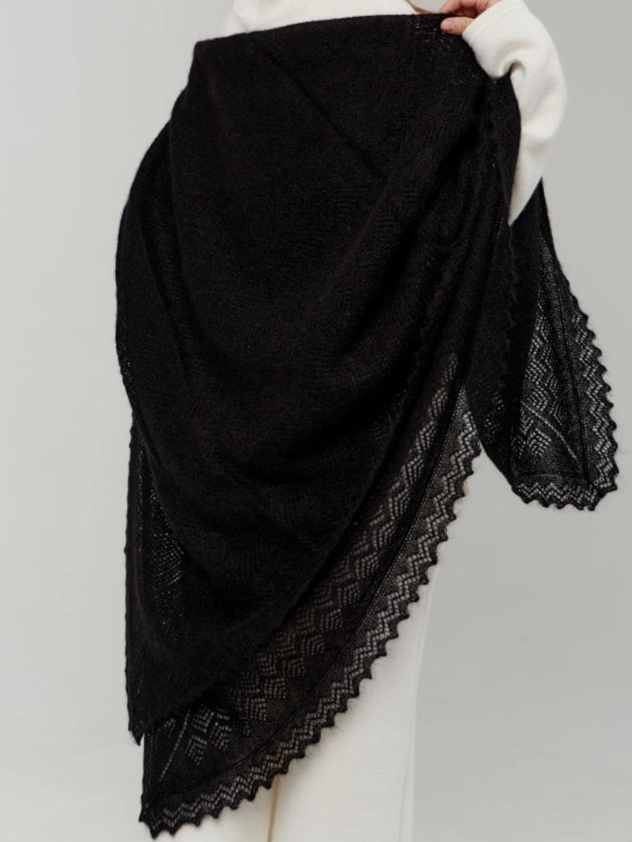 Orenburg goat down shawl (Original), color black