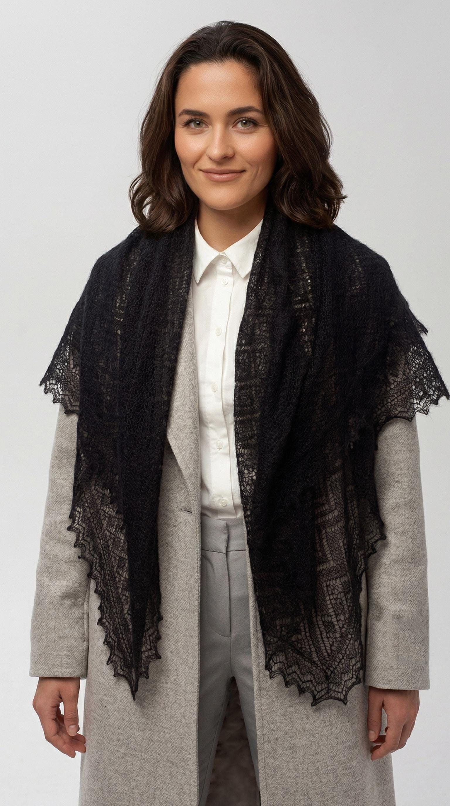 Orenburg goat down shawl (Original), color black