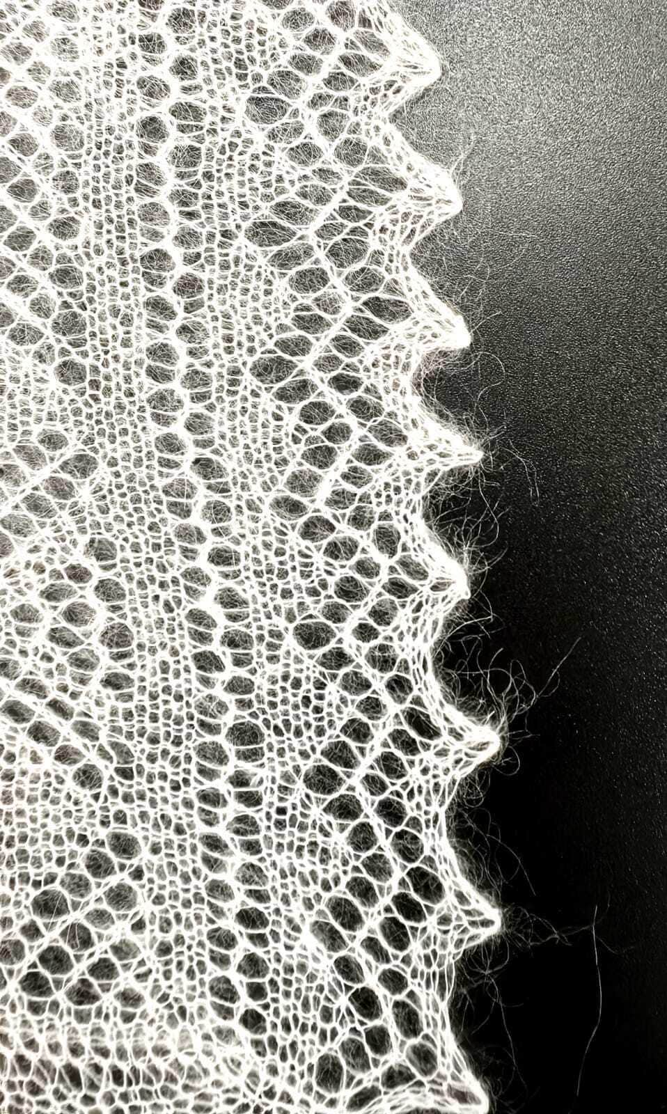 Authentic Orenburg lace-patterned down shawl, color white