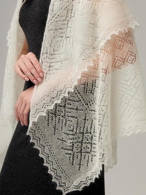 Authentic Orenburg lace-patterned down shawl, color ecru