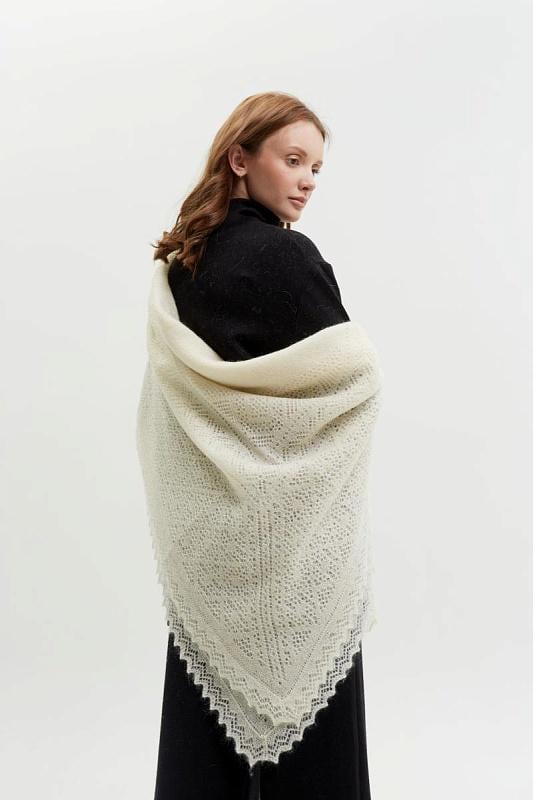 Orenburg goat down shawl (Original), color ecru