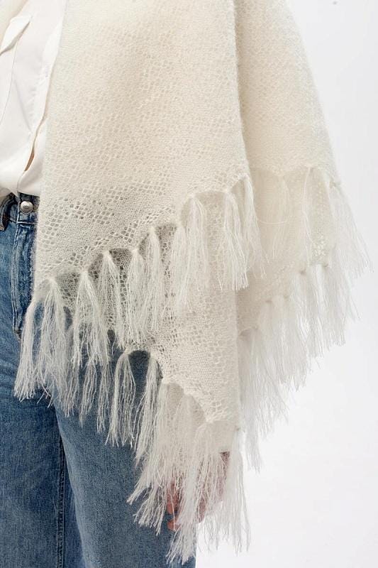 Orenburg goat down shawl (Original), color ecru