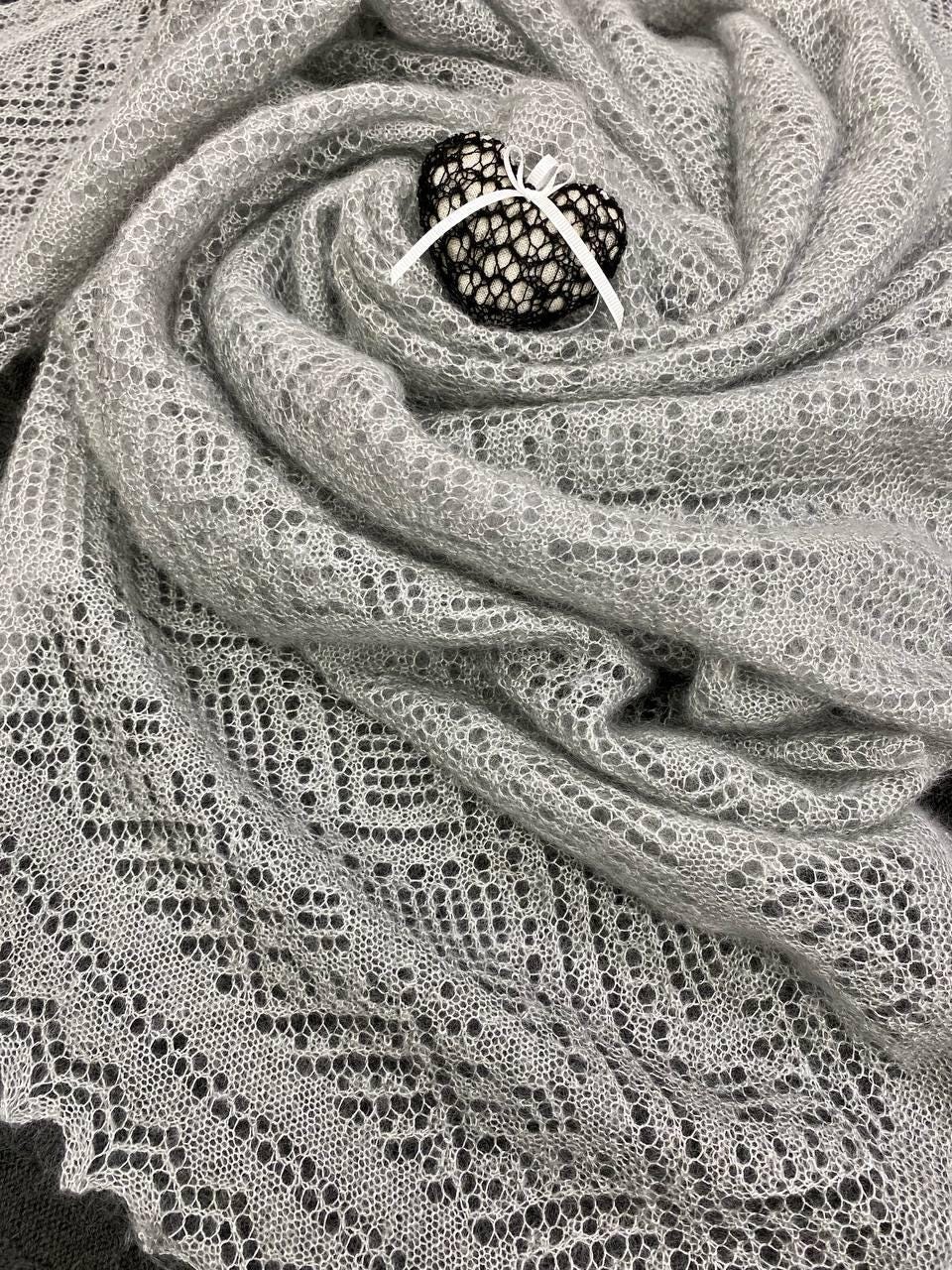 Orenburg goat down shawl (Original), color Natural Grey