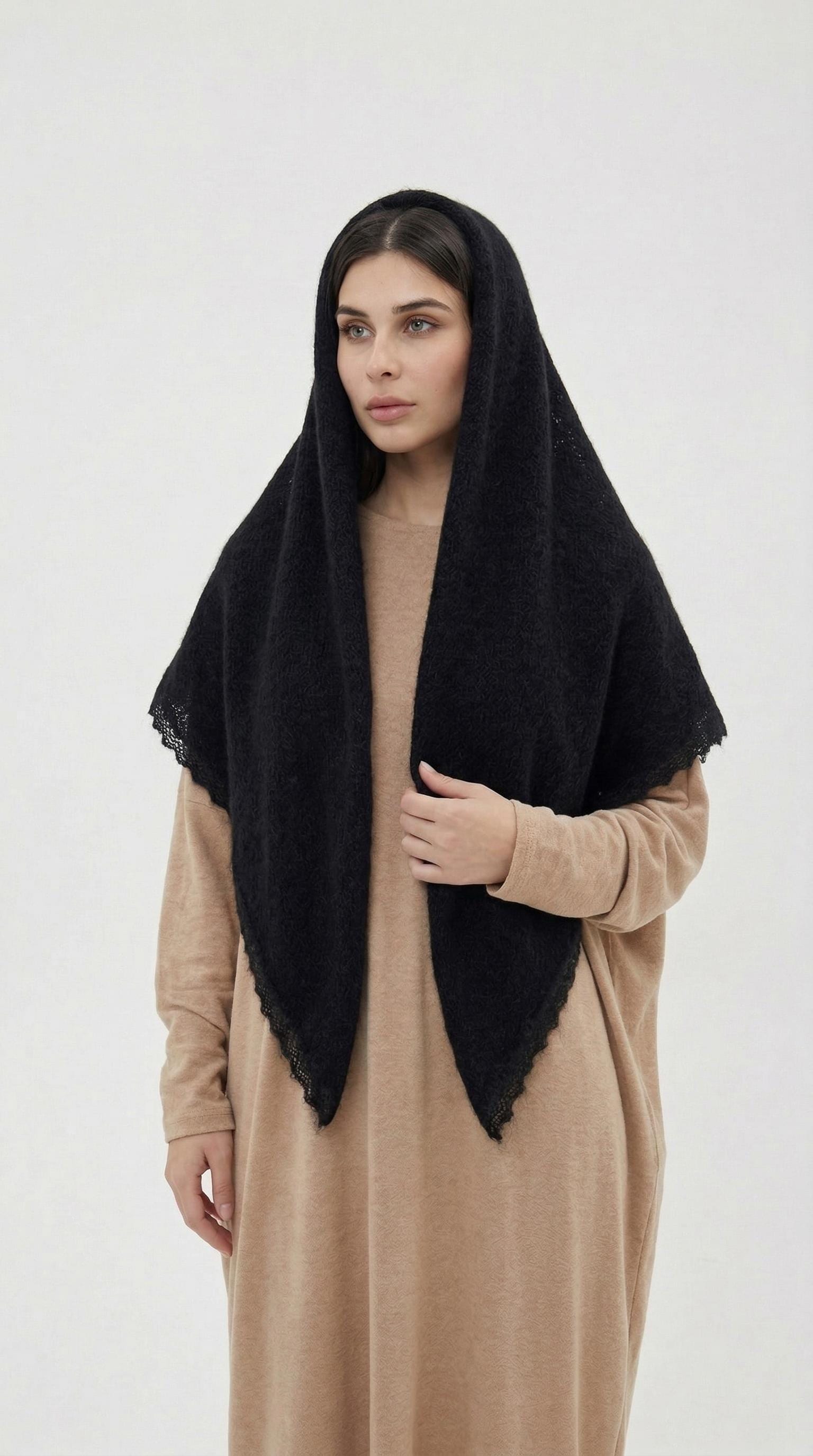 Orenburg goat down shawl (Original), color black