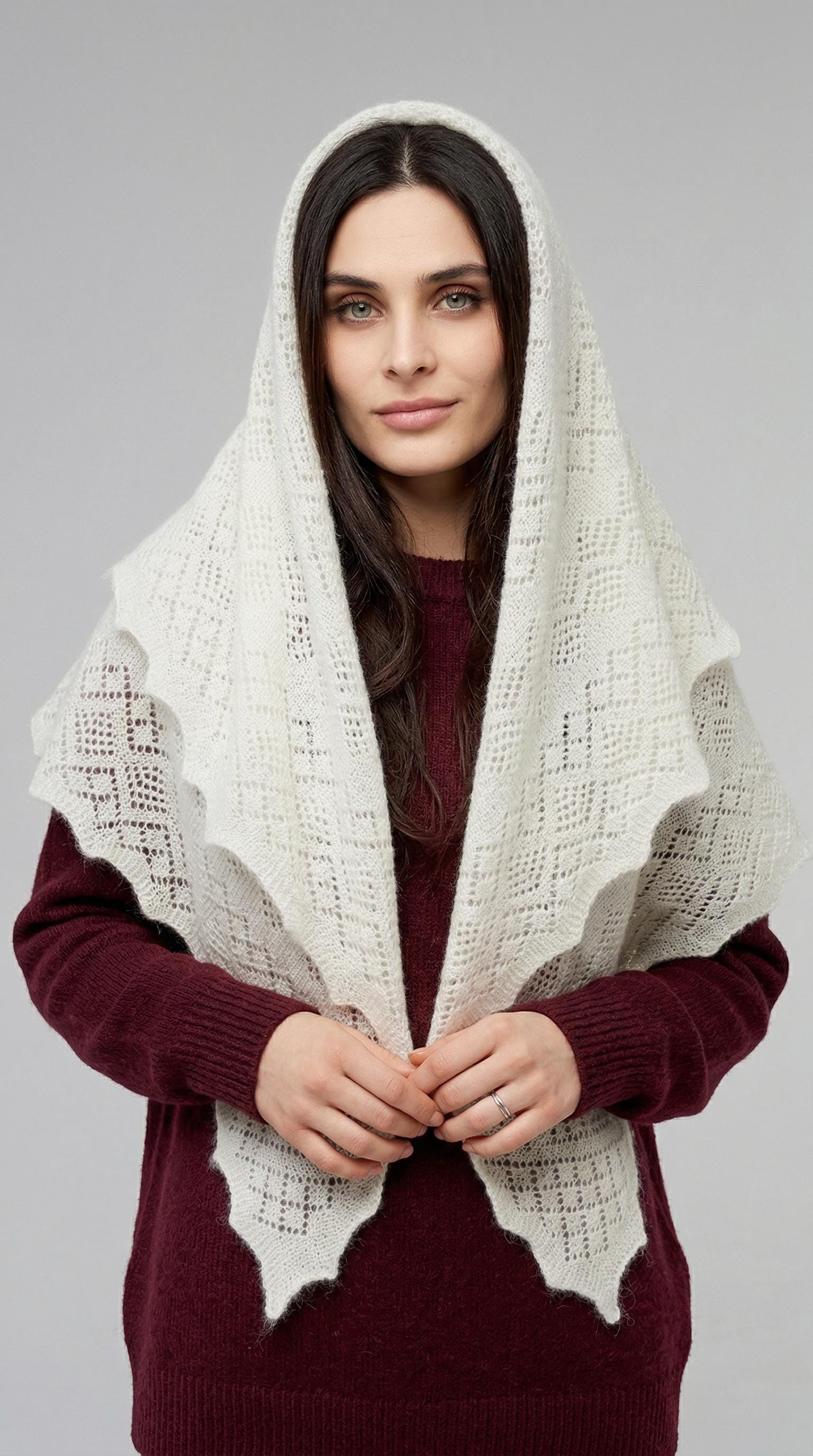 Orenburg goat down shawl (Original), color ecru