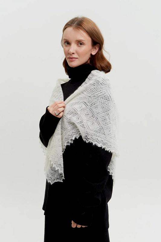 Authentic Orenburg lace-patterned down shawl, color ecru