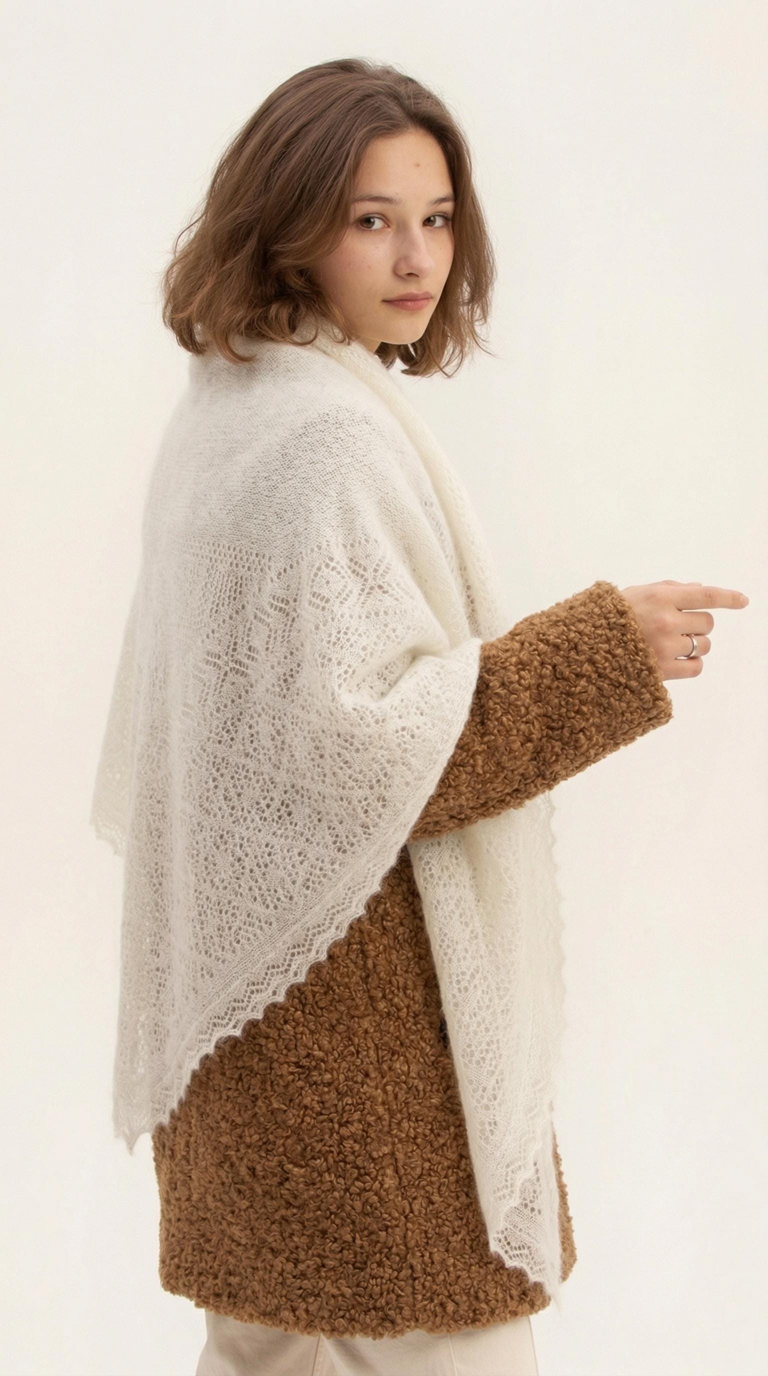 Orenburg goat down shawl (Original), color white