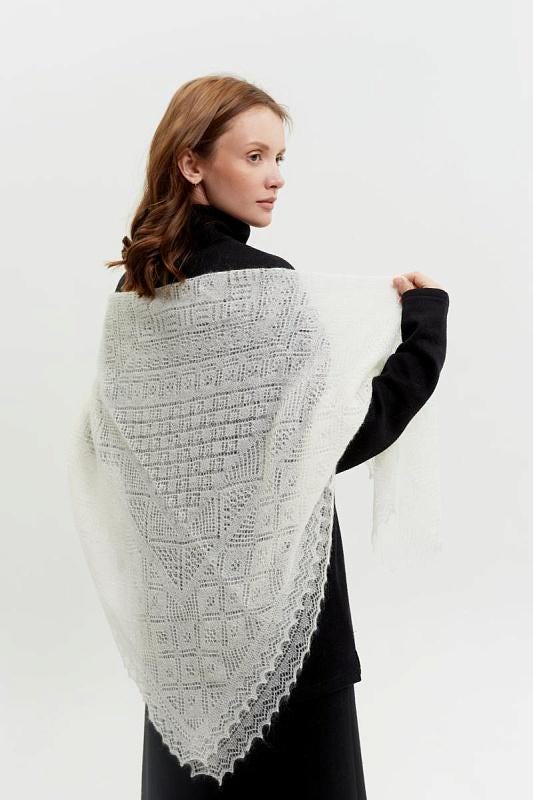 Authentic Orenburg lace-patterned down shawl, color ecru