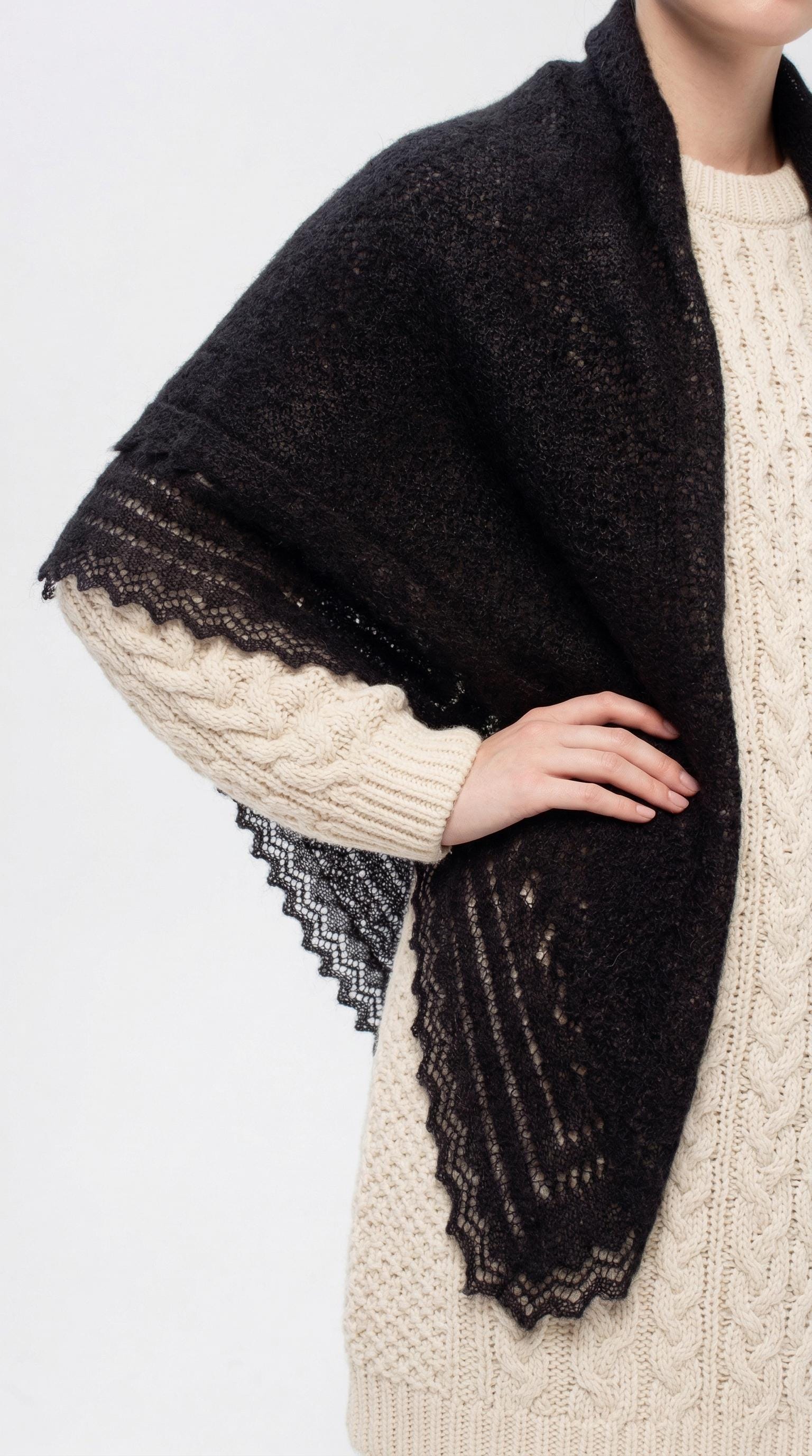 Orenburg goat down shawl (Original), color black